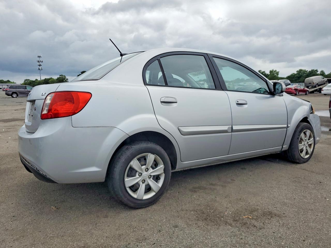 2011 Kia Rio Lx Silver vin: KNADH4A35B6949373