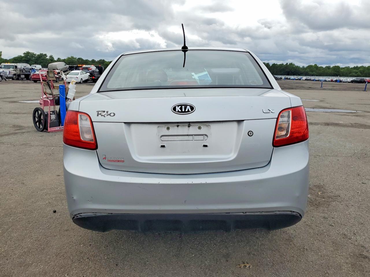 2011 Kia Rio Lx Silver vin: KNADH4A35B6949373