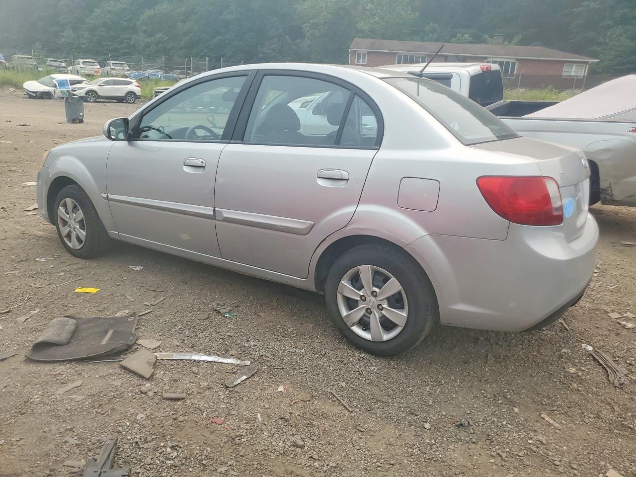 2010 Kia Rio Base Silver vin: KNADH4A36A6680122