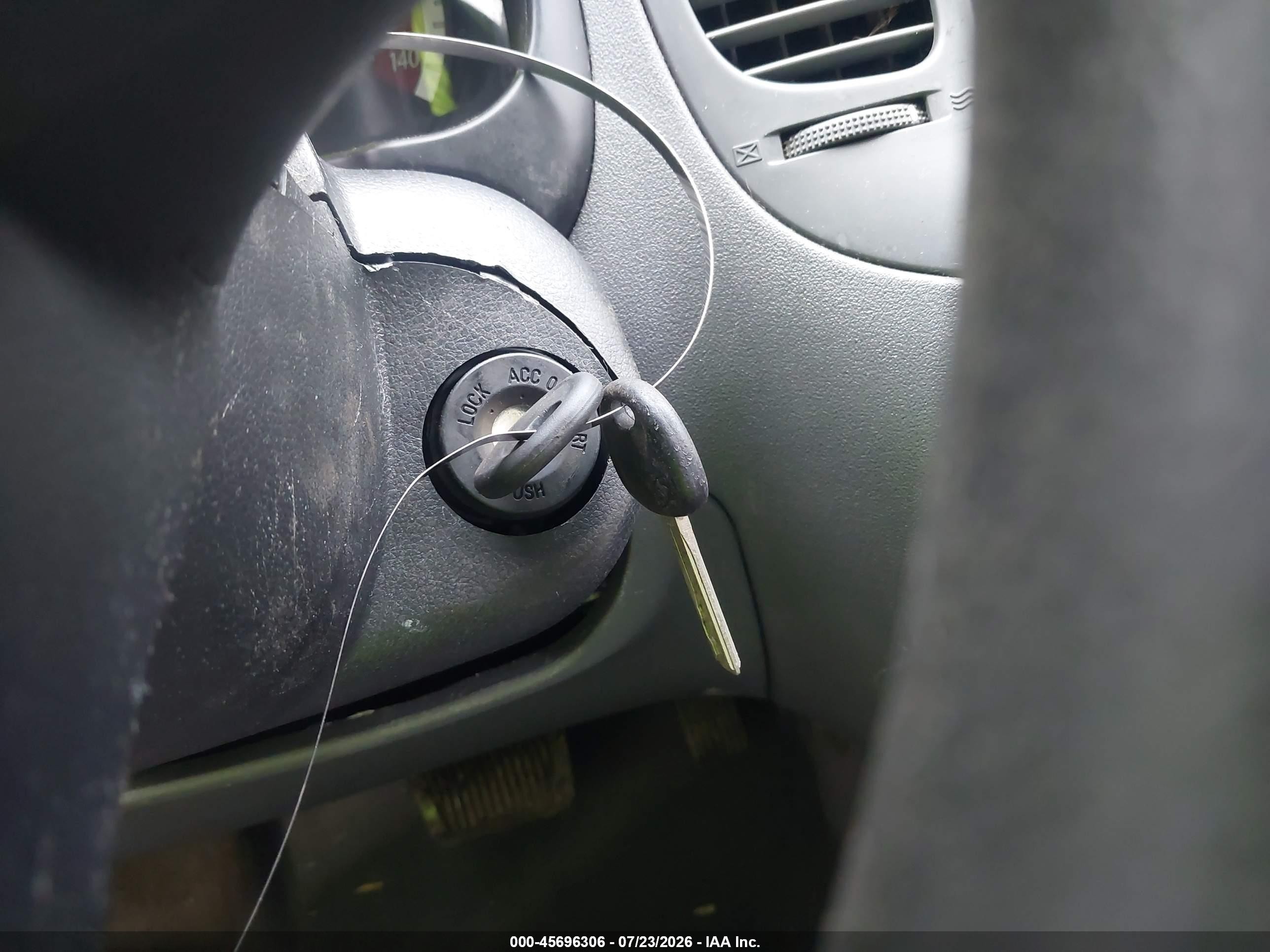 2011 Kia Rio Lx Красный vin: KNADH4A36B6736349