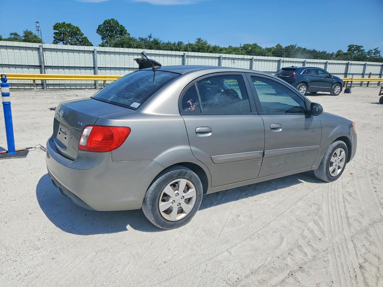 2010 Kia Rio Base Gray vin: KNADH4A39A6647275