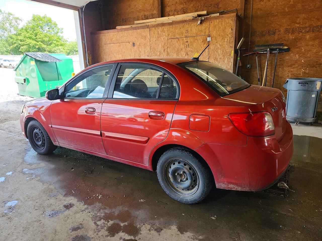 2010 Kia Rio Base Red vin: KNADH4A39A6665405