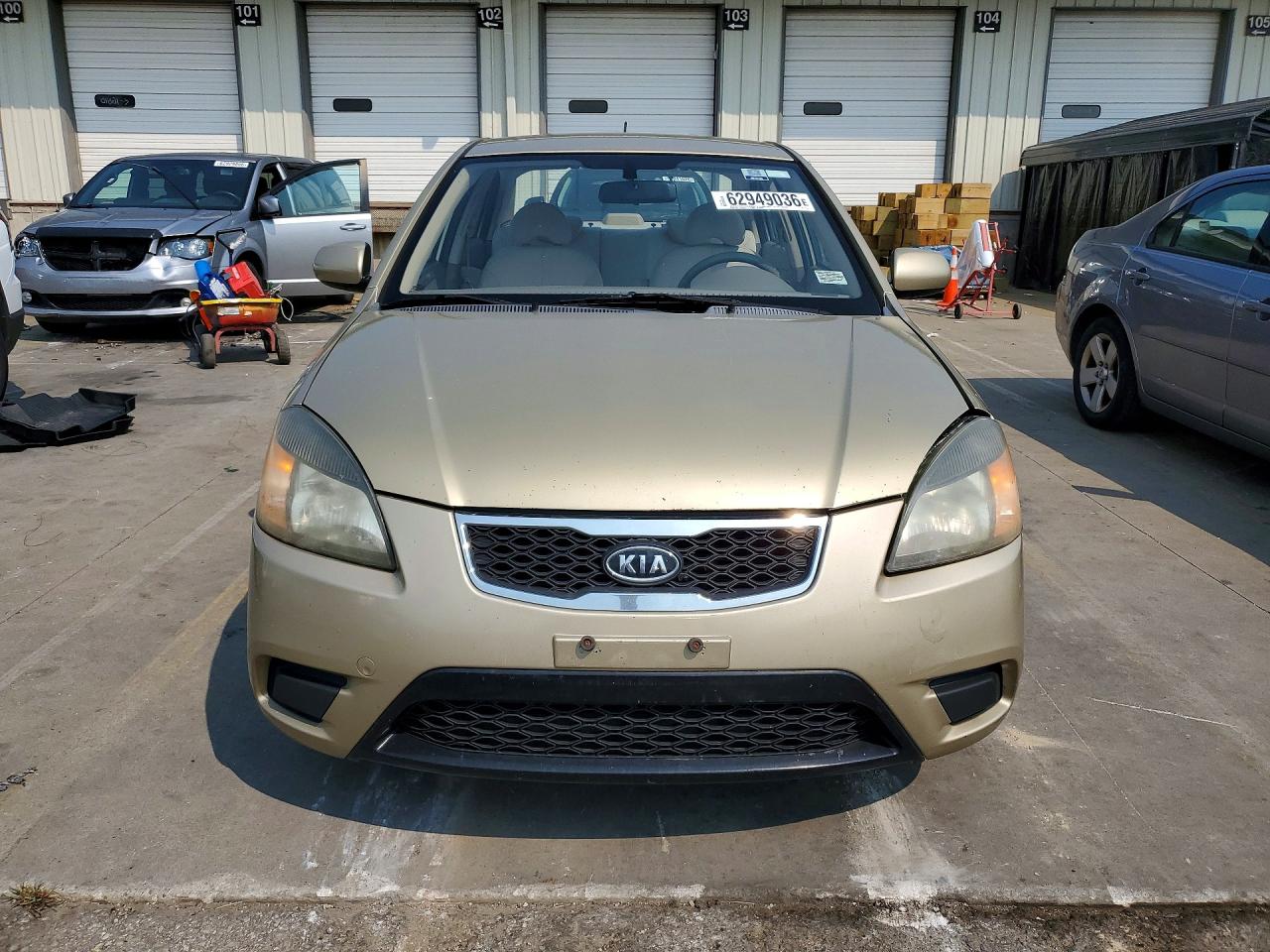 2011 Kia Rio Lx Beige vin: KNADH4A39B6734143