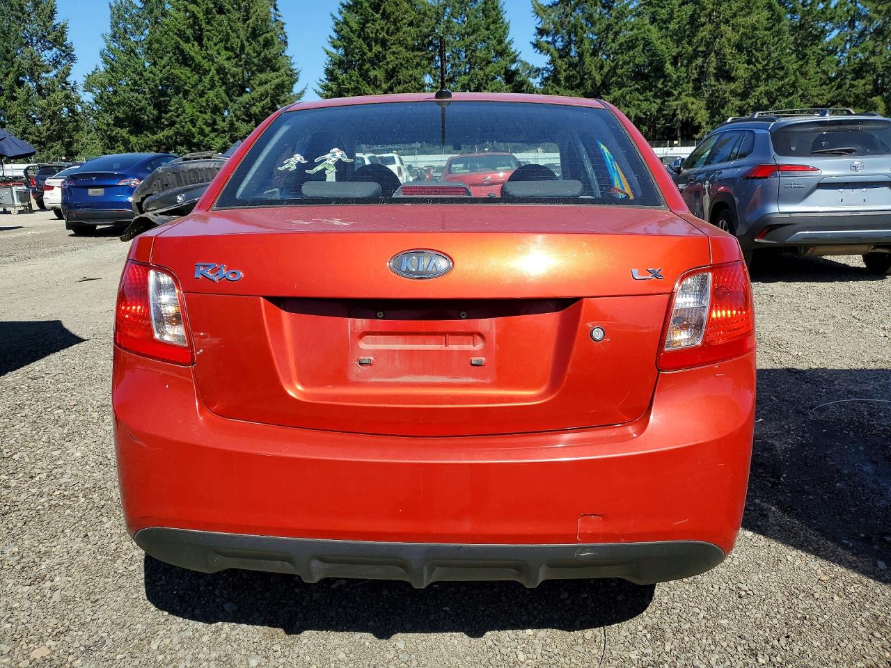 2011 Kia Rio Lx Red vin: KNADH4A3XB6848894
