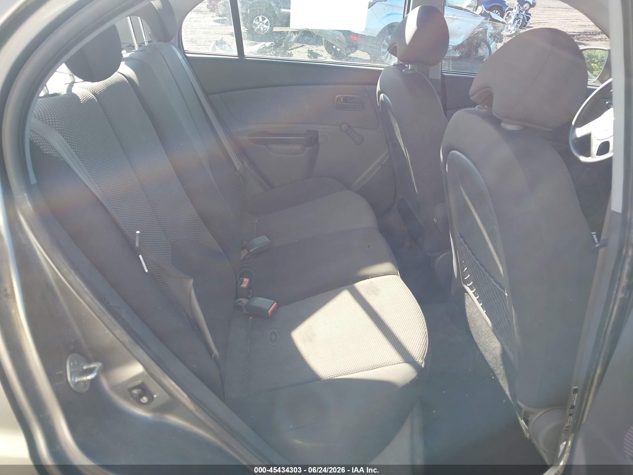 2011 Kia Rio Lx Silver vin: KNADH4A3XB6912013