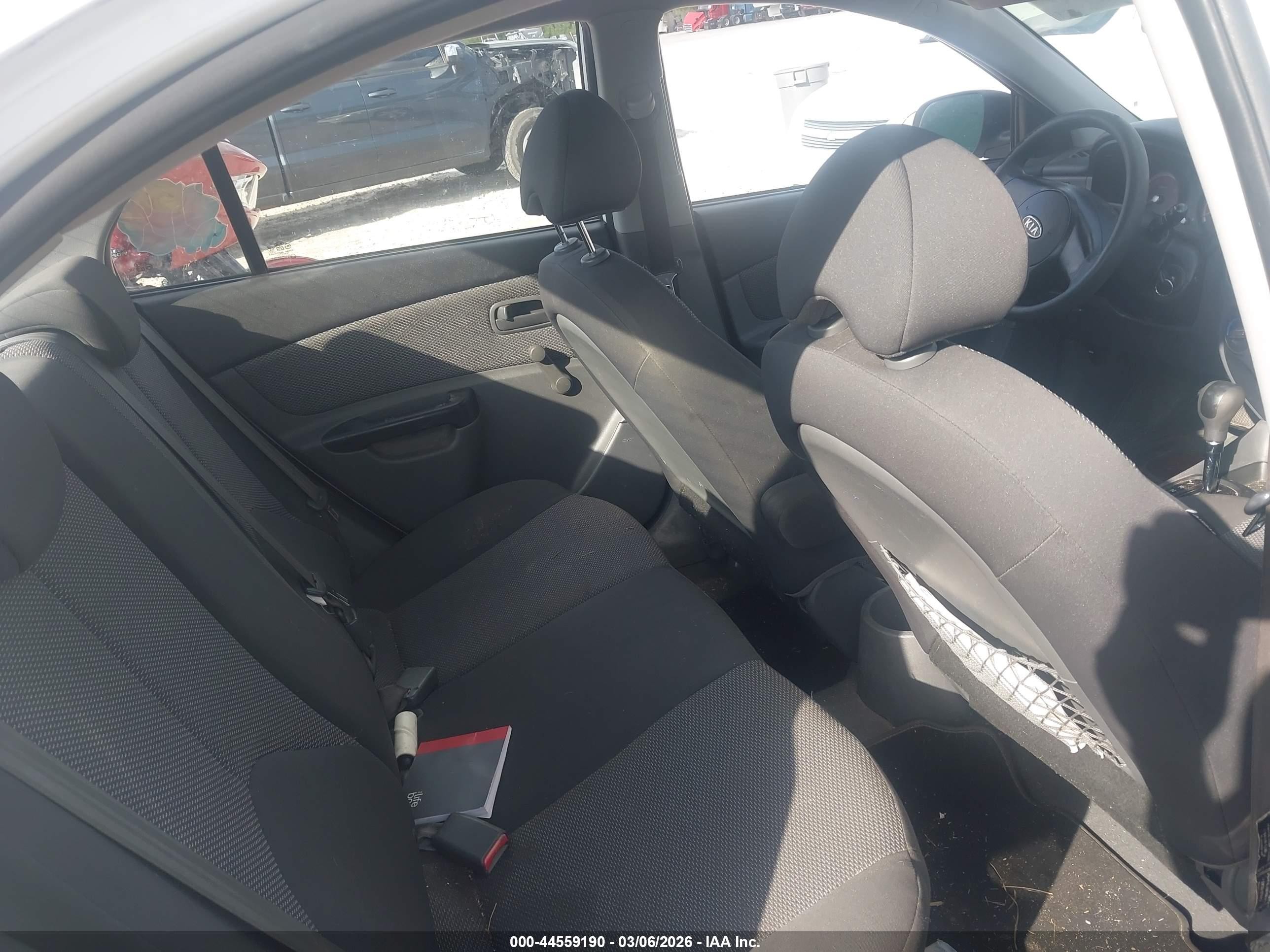 2011 Kia Rio Lx White vin: KNADH4A3XB6960613