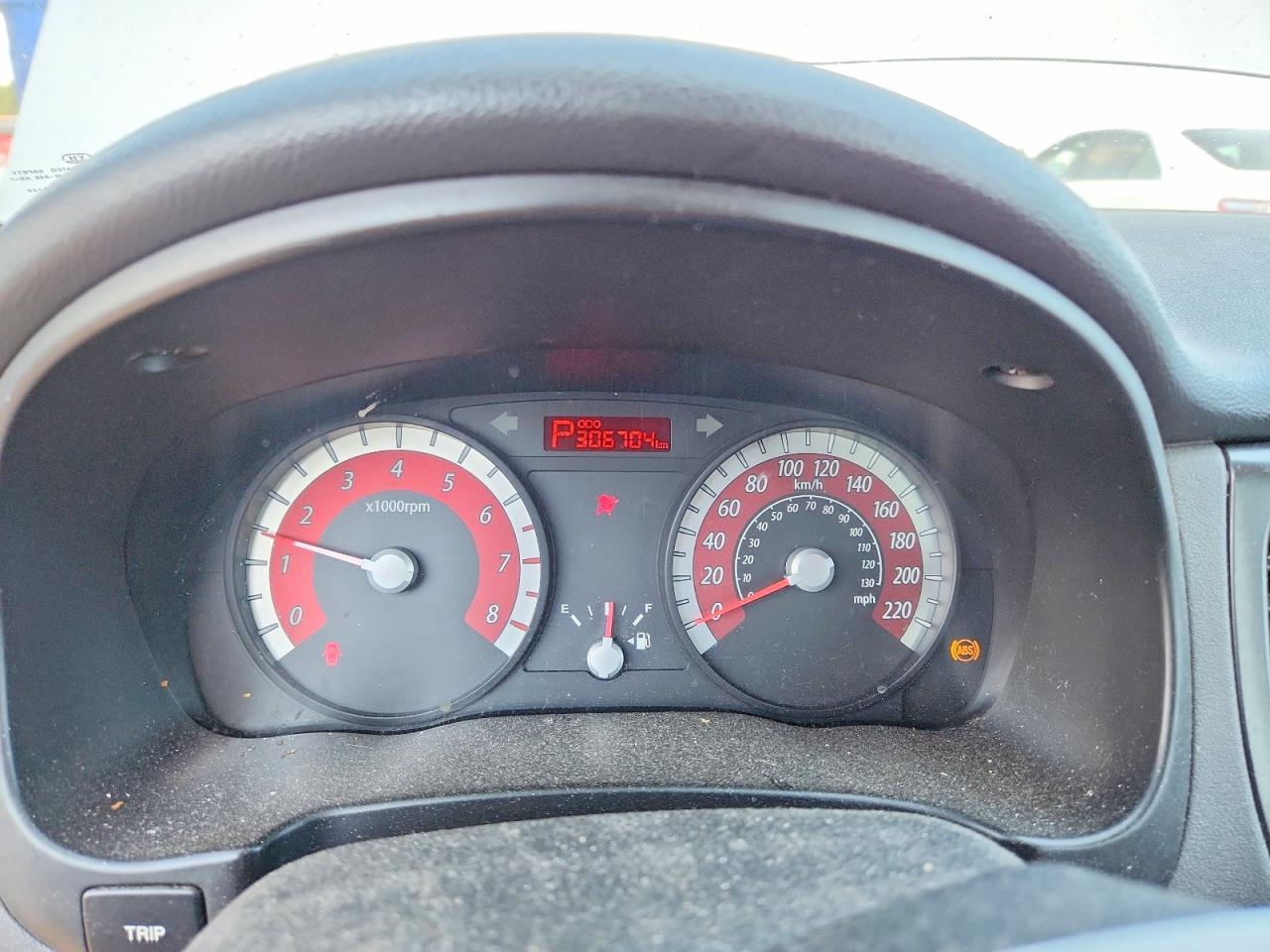 2010 Kia Rio5 Silver vin: KNADH5A39A6605338