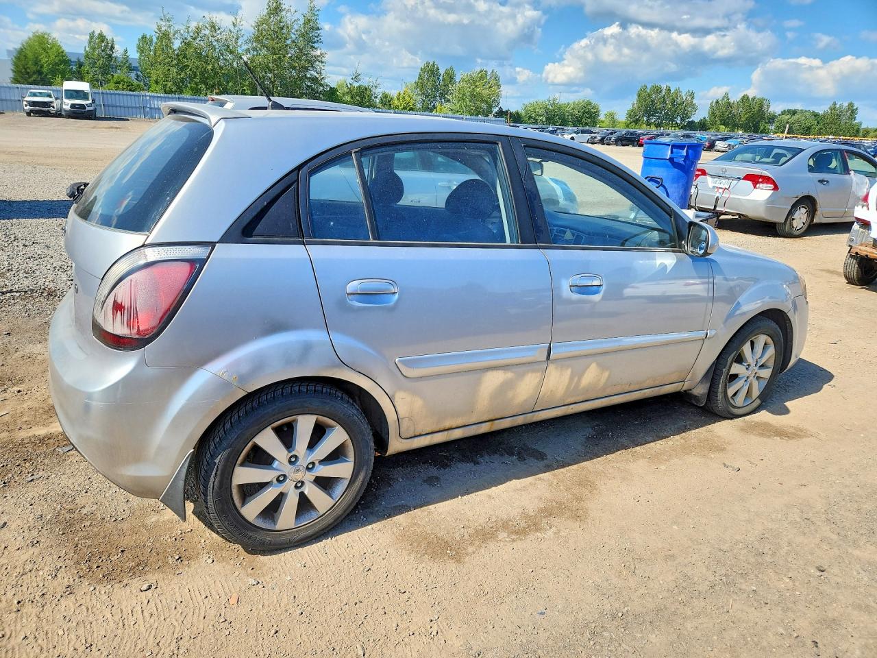 2010 Kia Rio5 Silver vin: KNADH5A39A6605338