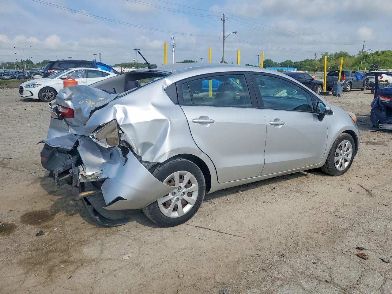 2015 Kia Rio Lx Silver vin: KNADM4A30F6427820