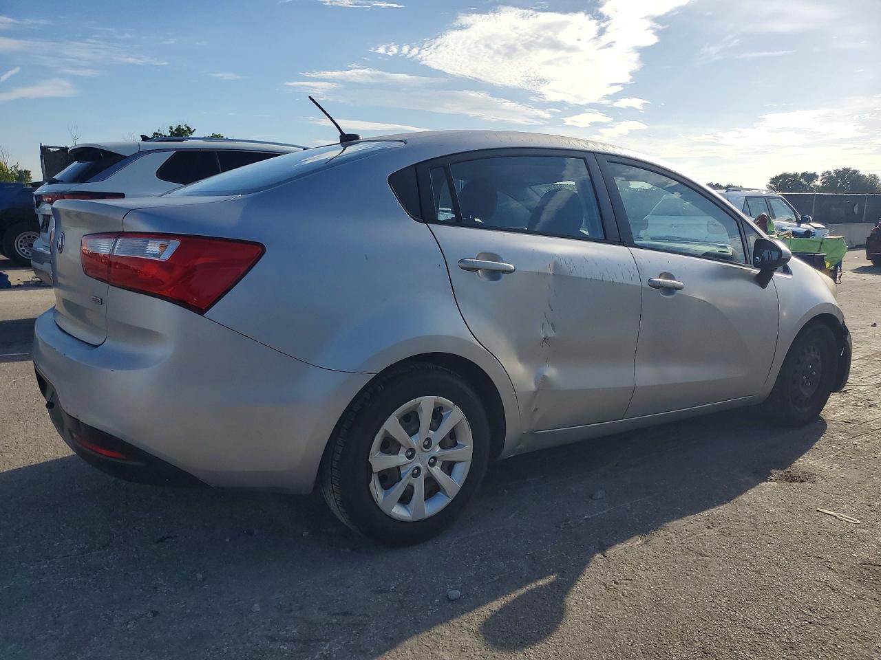 2015 Kia Rio Lx Silver vin: KNADM4A30F6505268
