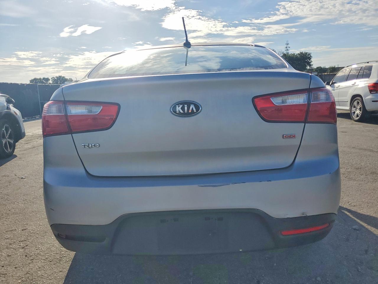 2015 Kia Rio Lx Silver vin: KNADM4A30F6505268
