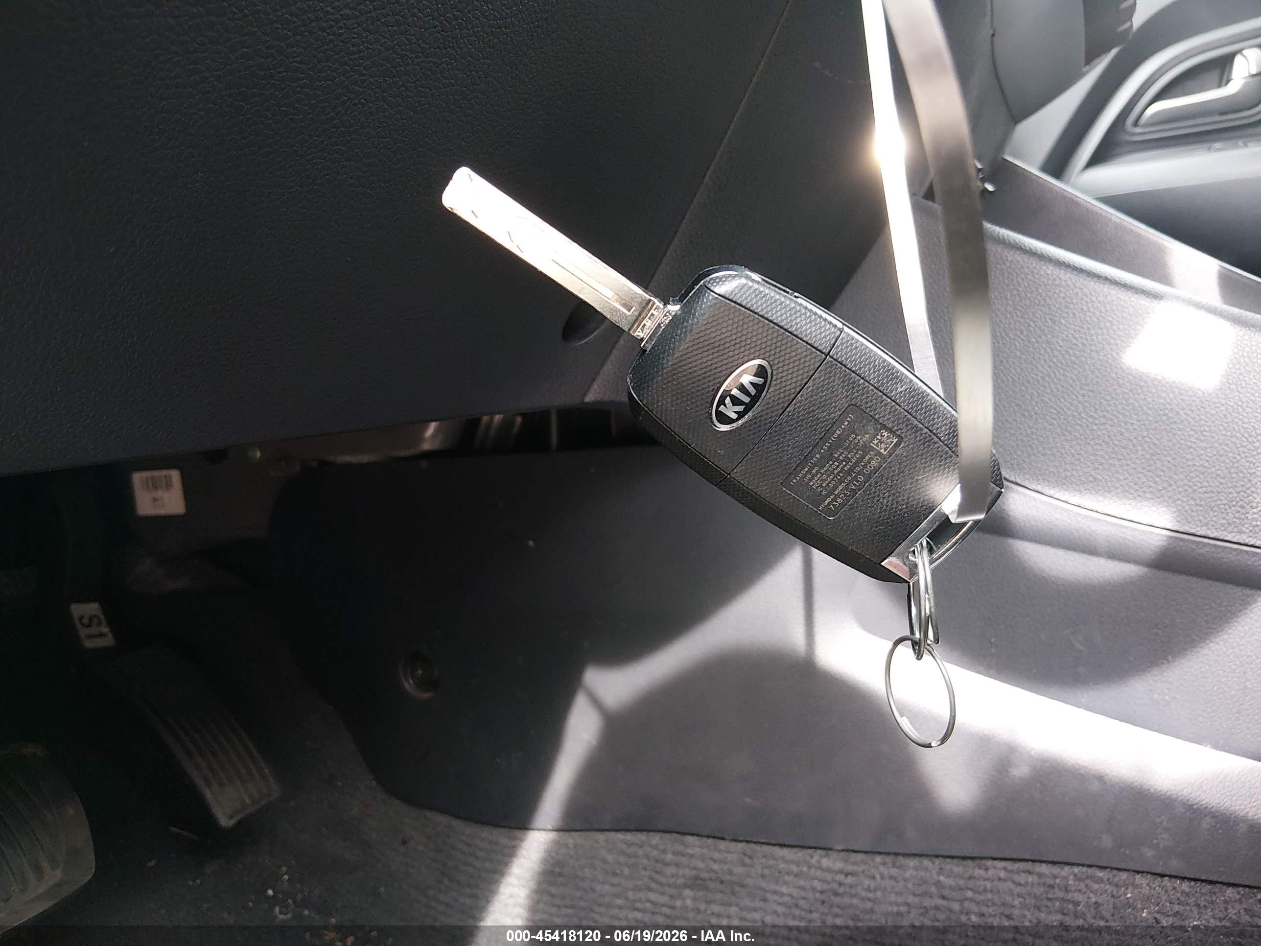 2014 Kia Rio Lx Silver vin: KNADM4A31E6419059