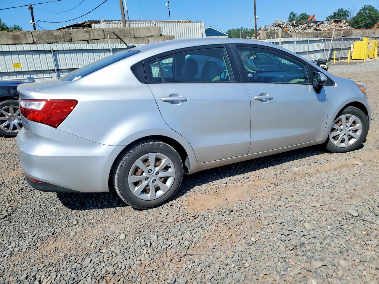 2016 Kia Rio Lx Silver vin: KNADM4A31G6577923