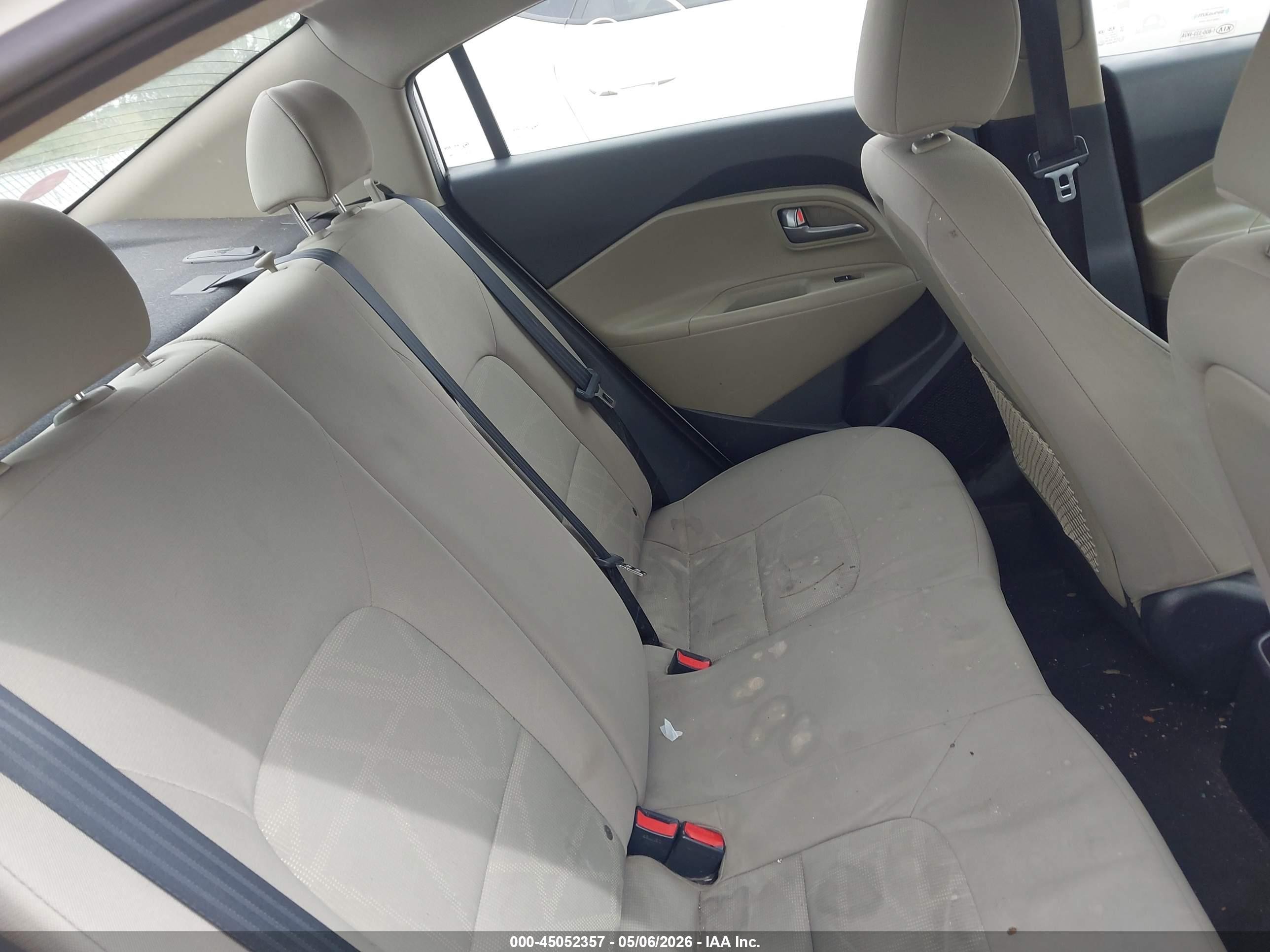 2014 Kia Rio Lx White vin: KNADM4A32E6354397