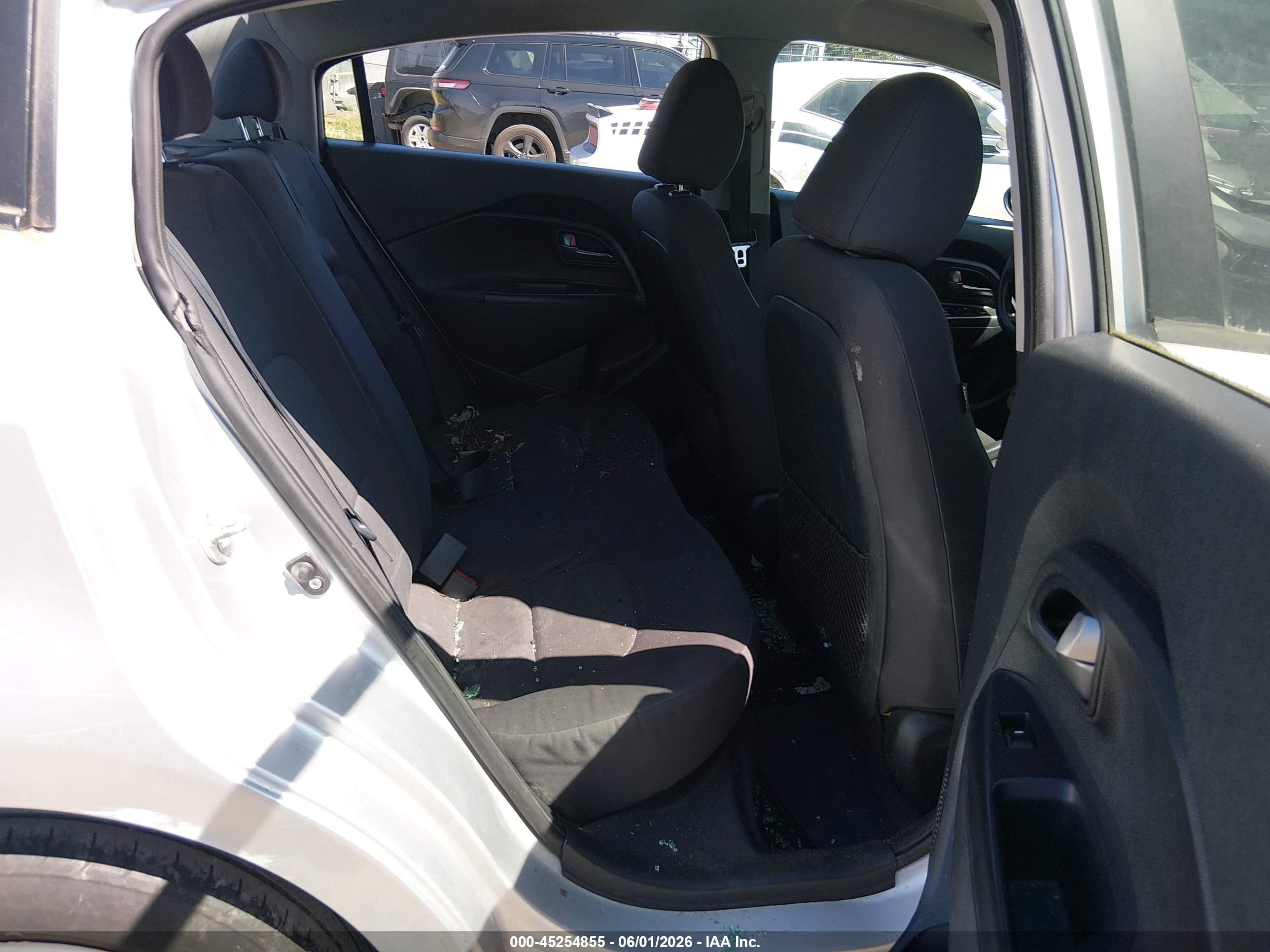 2014 Kia Rio Lx Silver vin: KNADM4A32E6361091