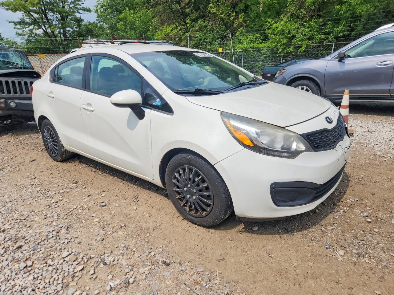 2014 Kia Rio Lx White vin: KNADM4A32E6361950