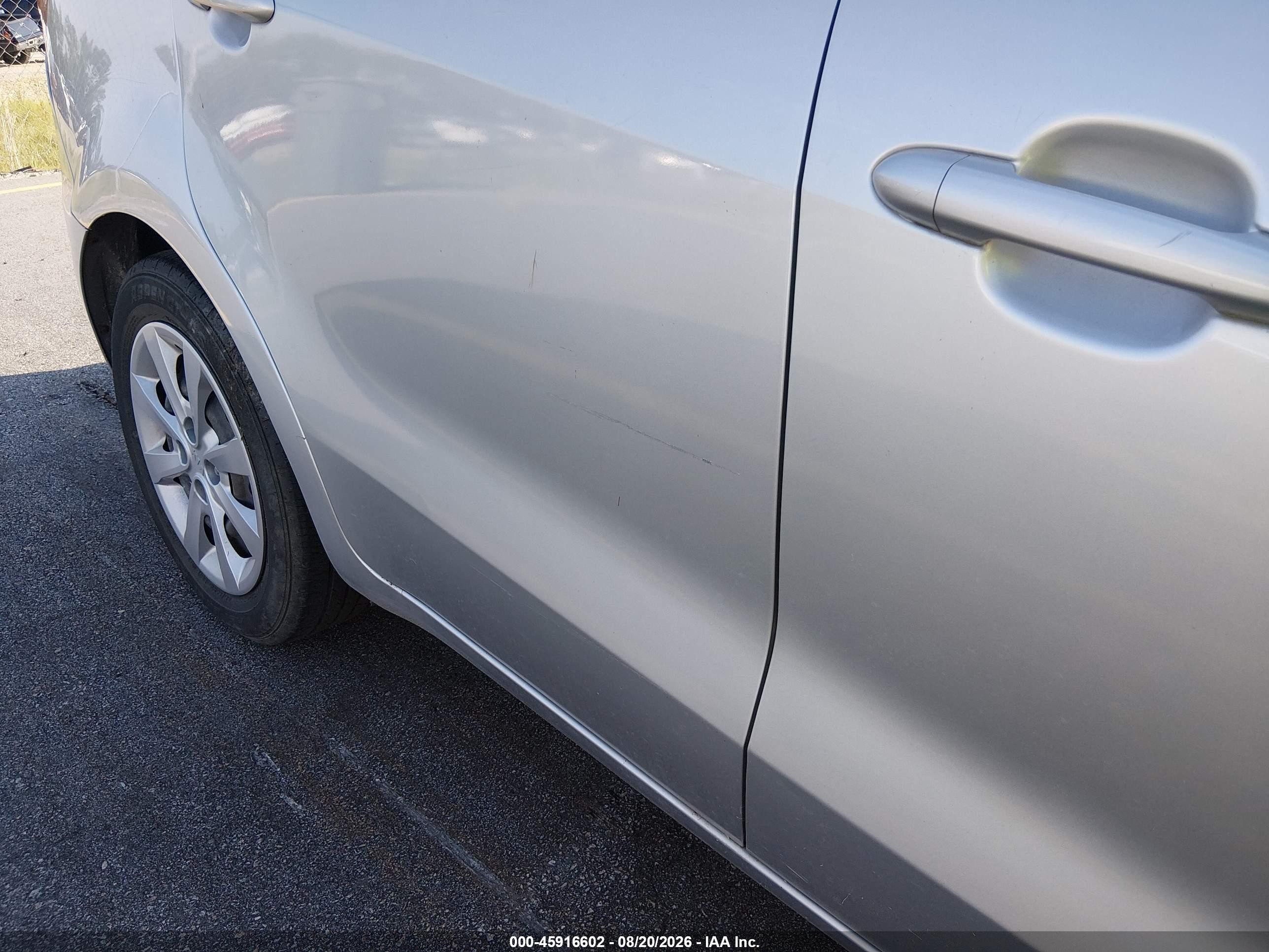 2015 Kia Rio Lx Silver vin: KNADM4A32F6421775