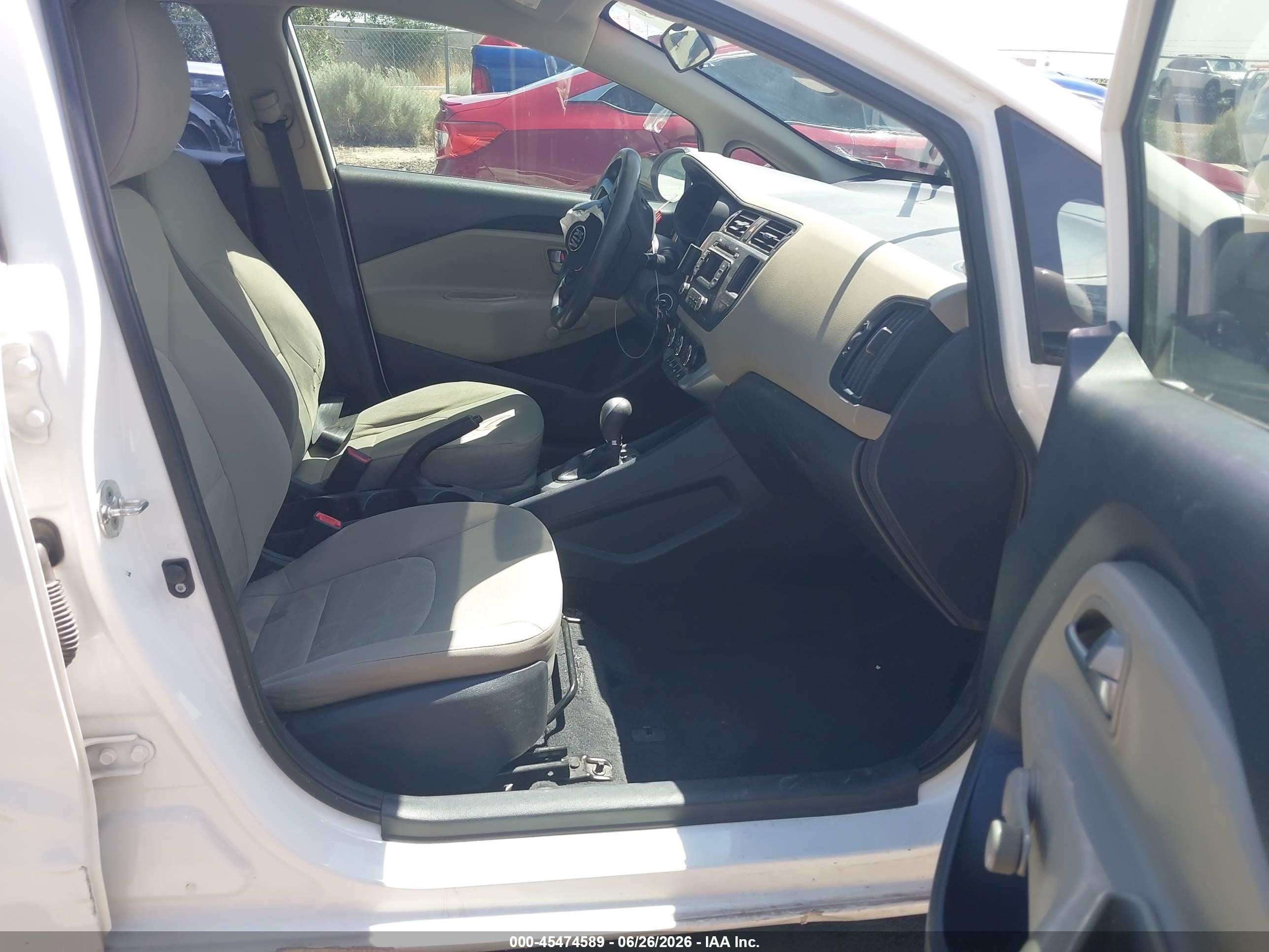 2015 Kia Rio Lx Белый vin: KNADM4A32F6458079