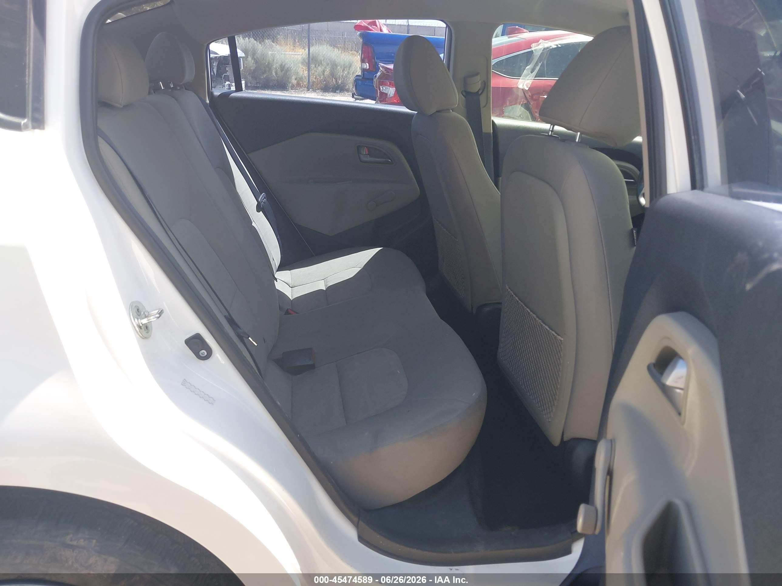 2015 Kia Rio Lx Белый vin: KNADM4A32F6458079