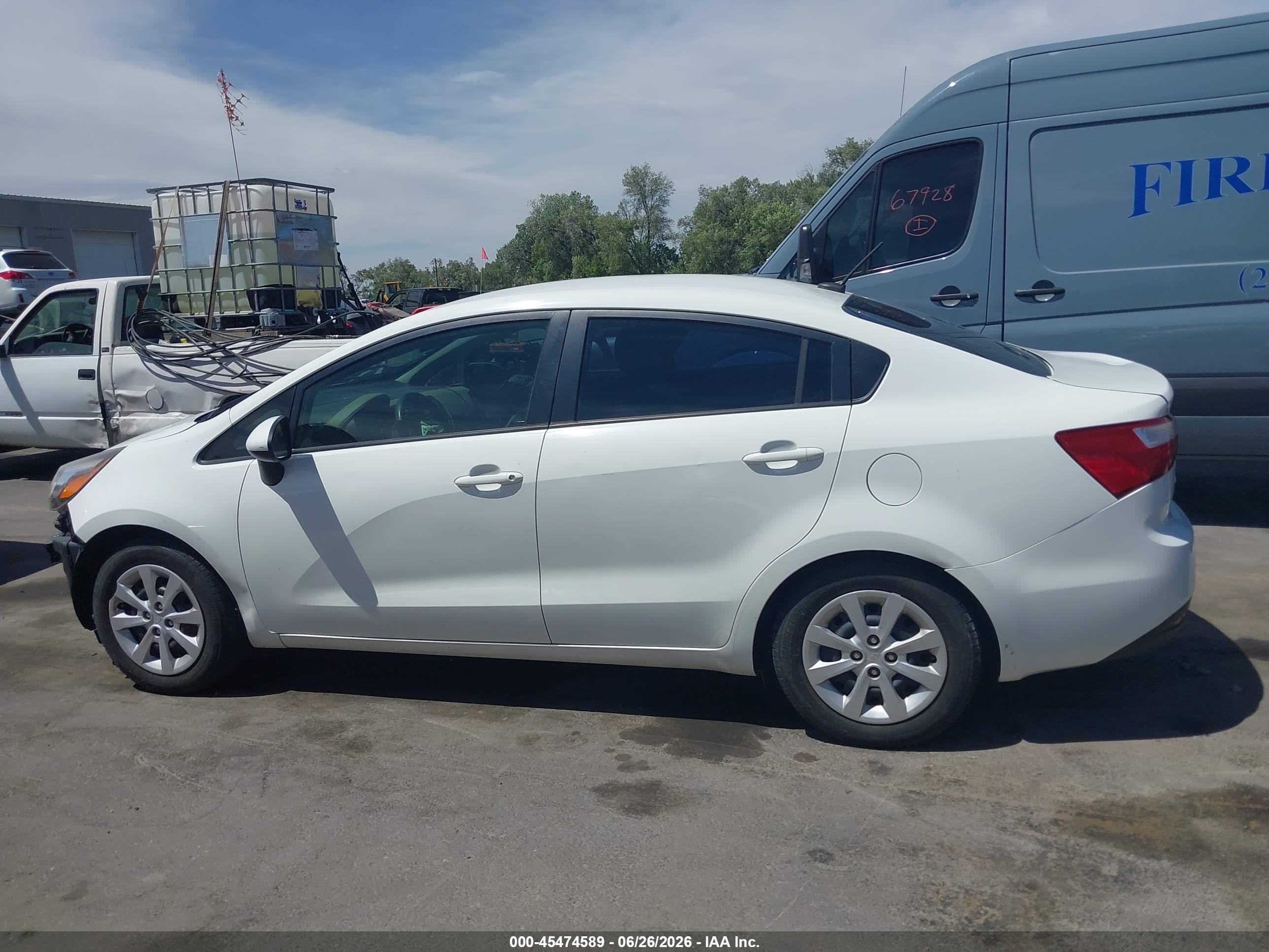 2015 Kia Rio Lx Белый vin: KNADM4A32F6458079