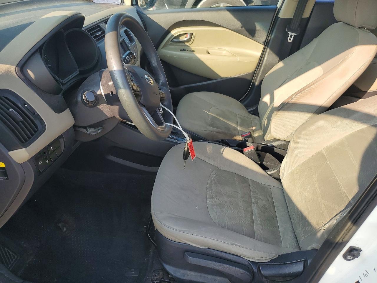 2014 Kia Rio Lx White vin: KNADM4A33E6328486