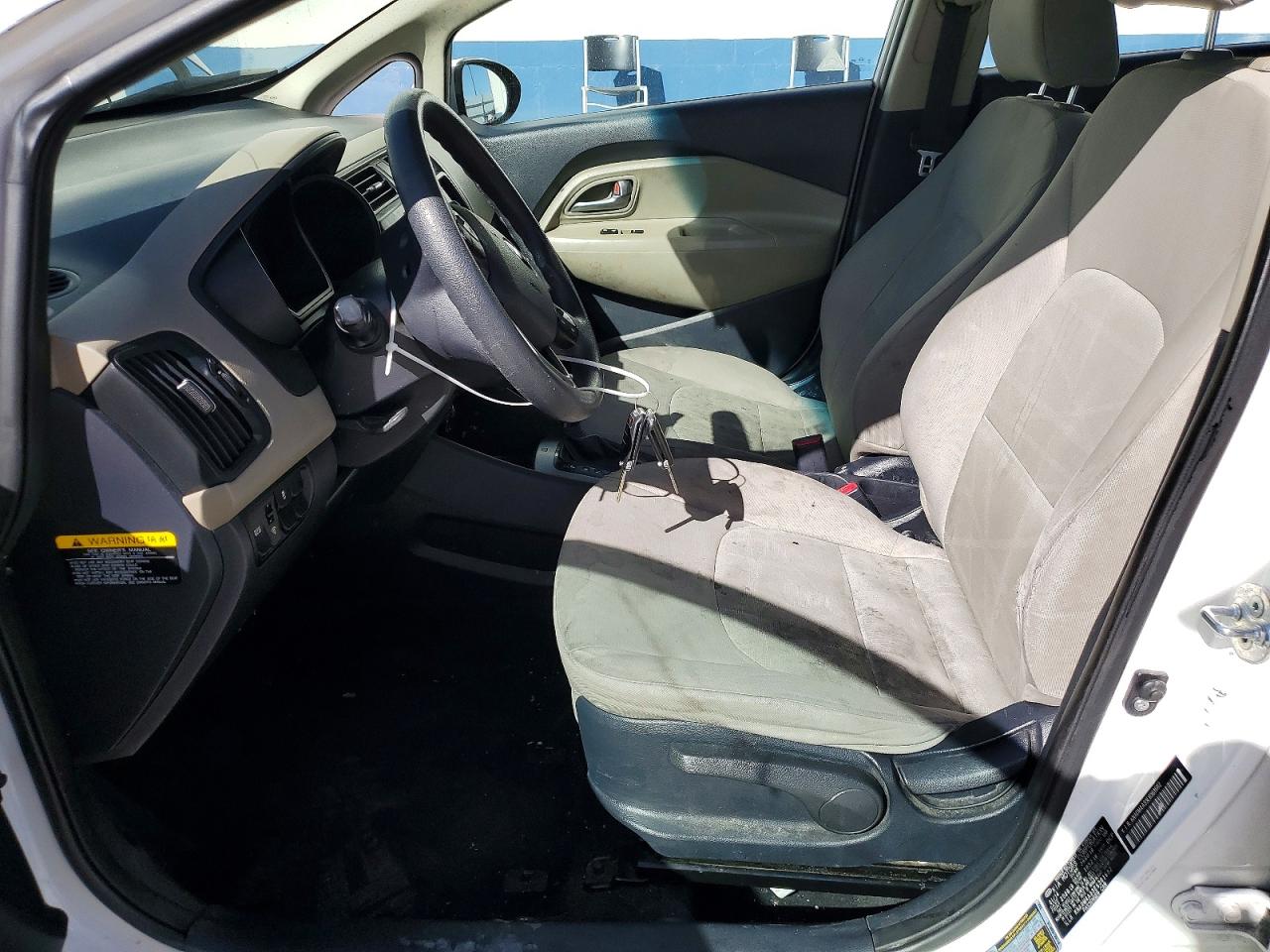 2014 Kia Rio White vin: KNADM4A33E6361682