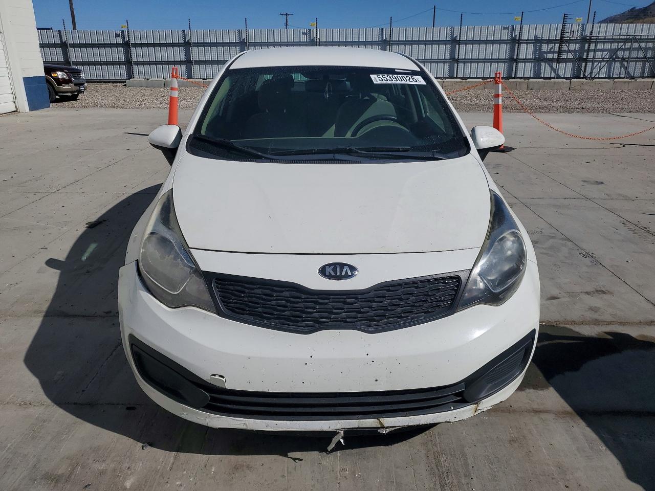 2014 Kia Rio White vin: KNADM4A33E6361682