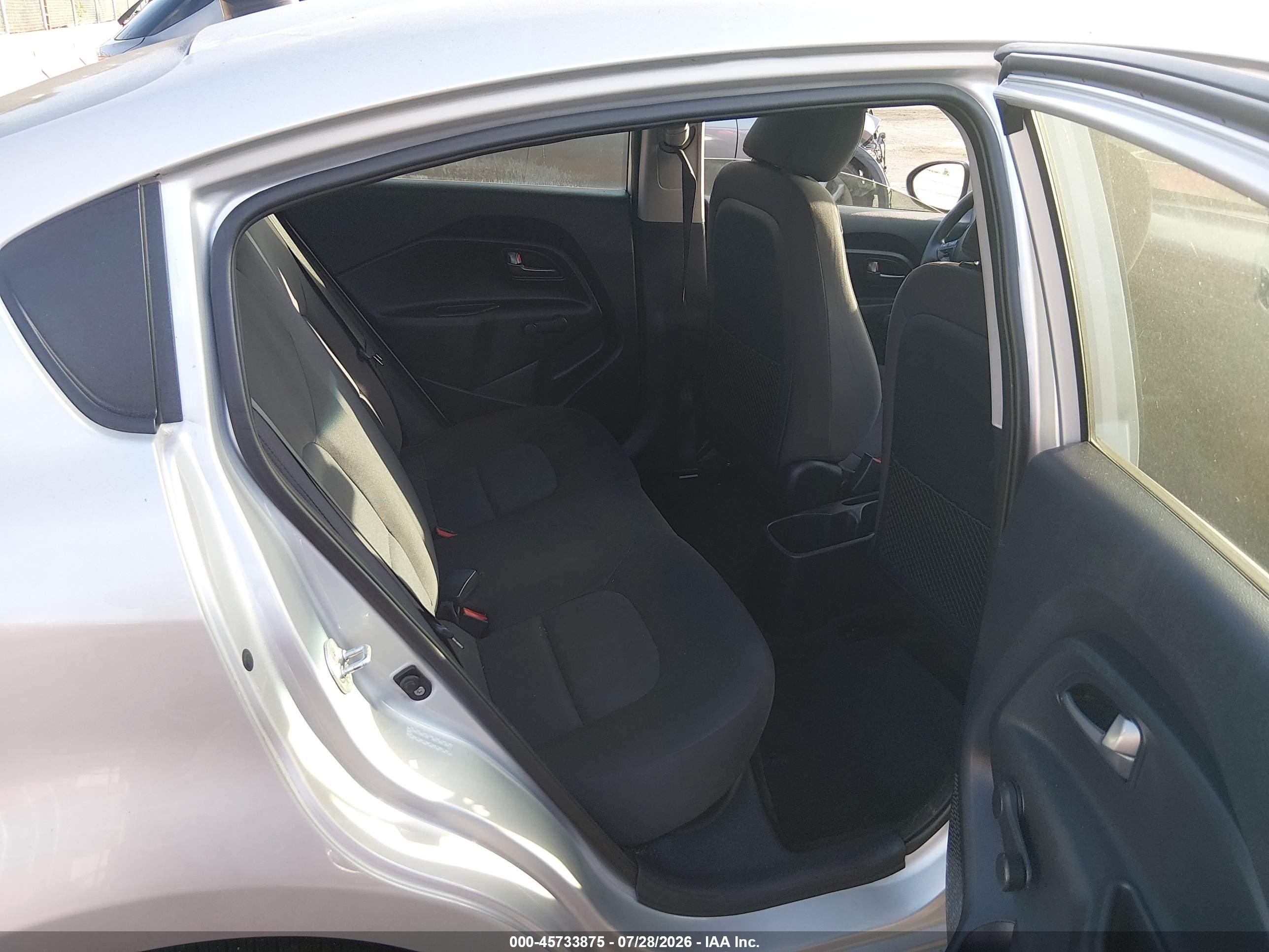 2014 Kia Rio Lx Silver vin: KNADM4A33E6364808