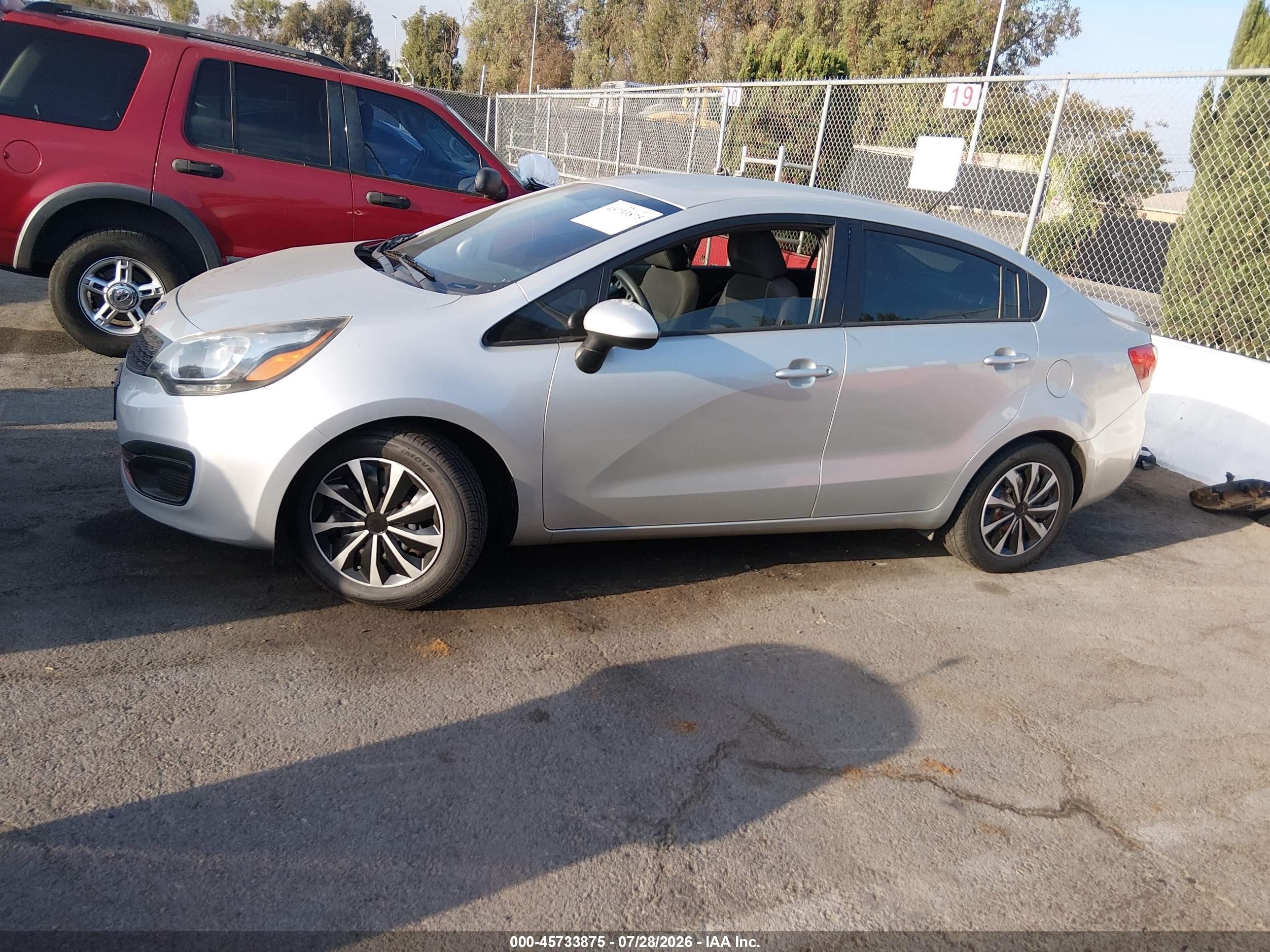 2014 Kia Rio Lx Silver vin: KNADM4A33E6364808
