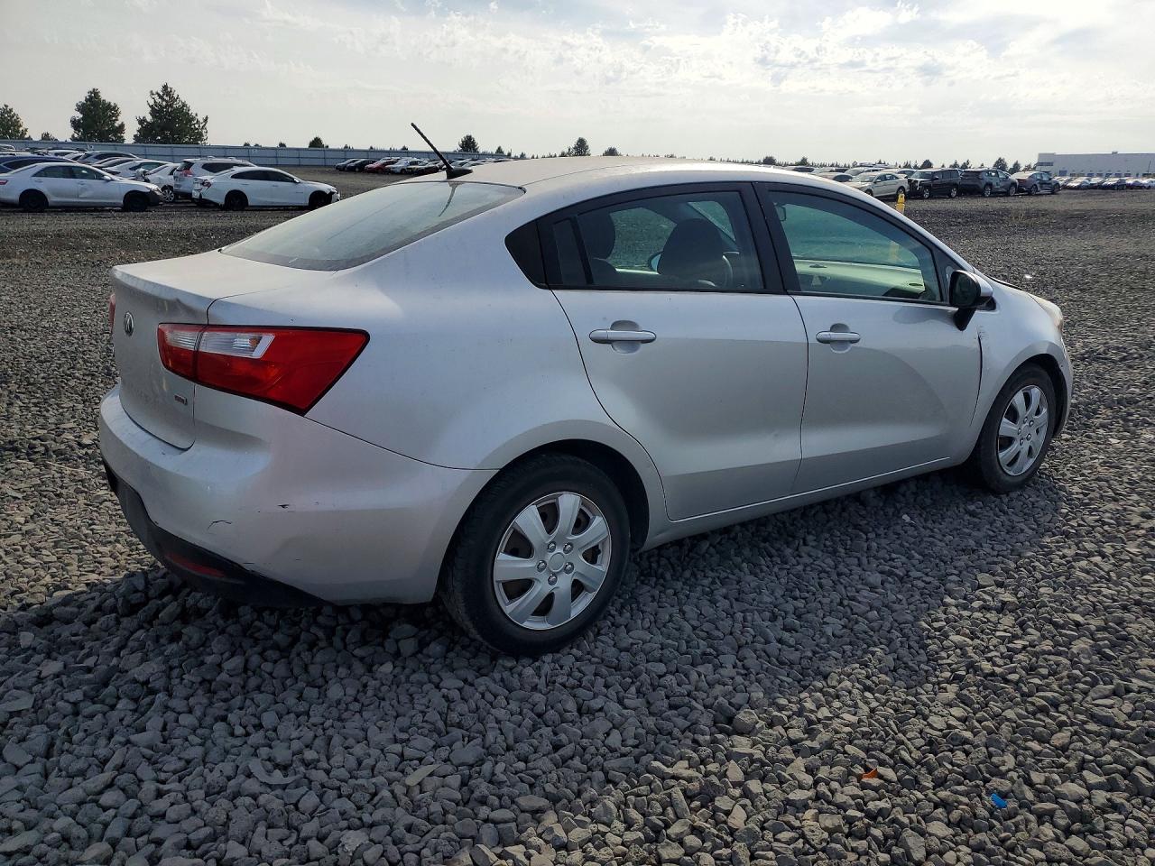 2014 Kia Rio Lx Silver vin: KNADM4A33E6373735