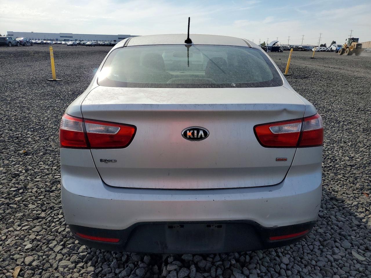 2014 Kia Rio Lx Silver vin: KNADM4A33E6373735