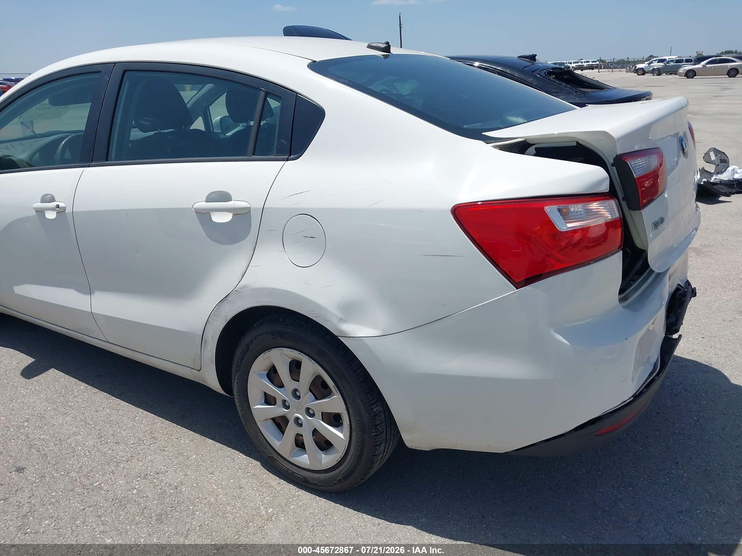 2014 Kia Rio Lx White vin: KNADM4A33E6417099
