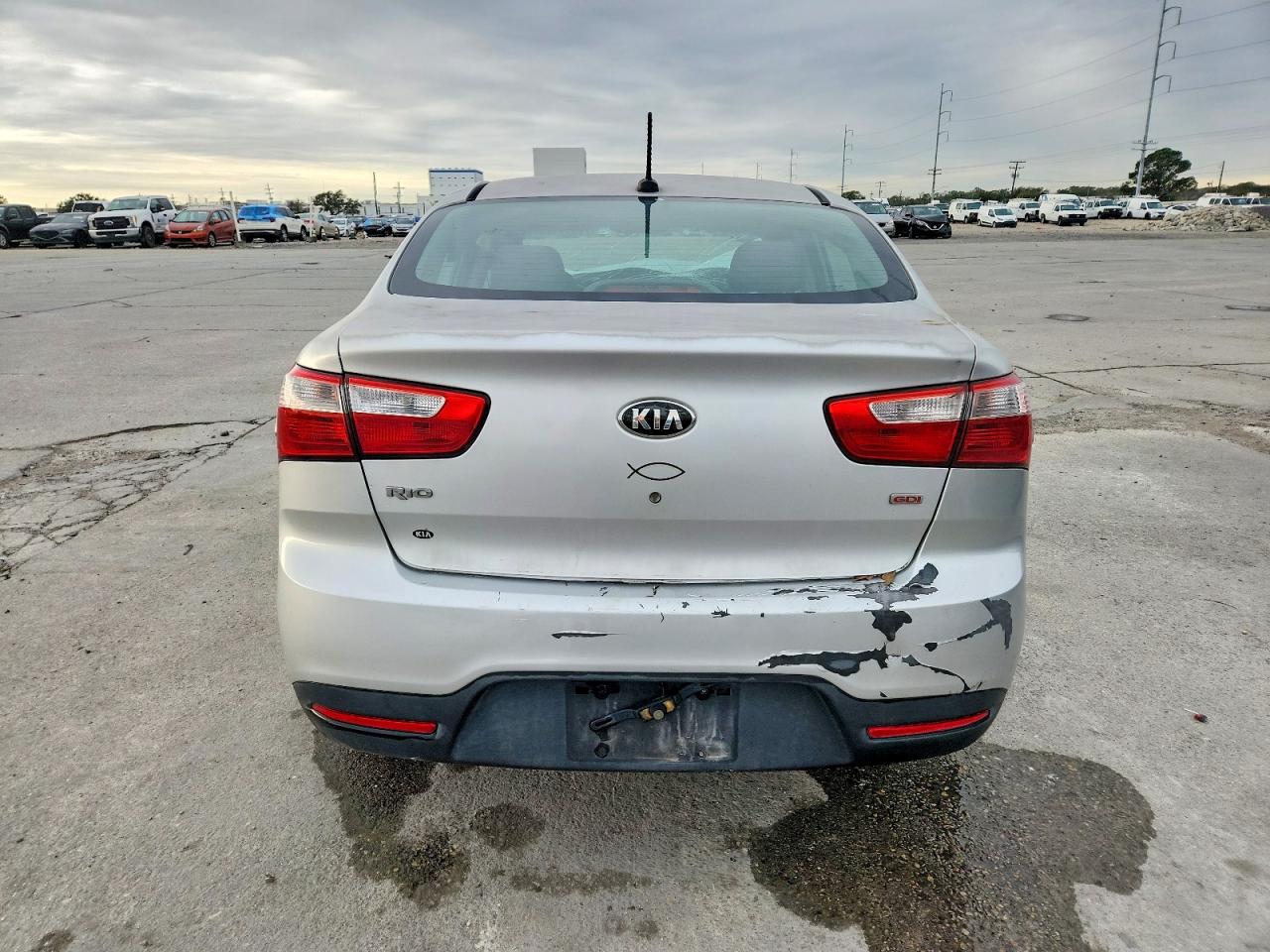 2015 Kia Rio Lx Серебряный vin: KNADM4A33F6449858