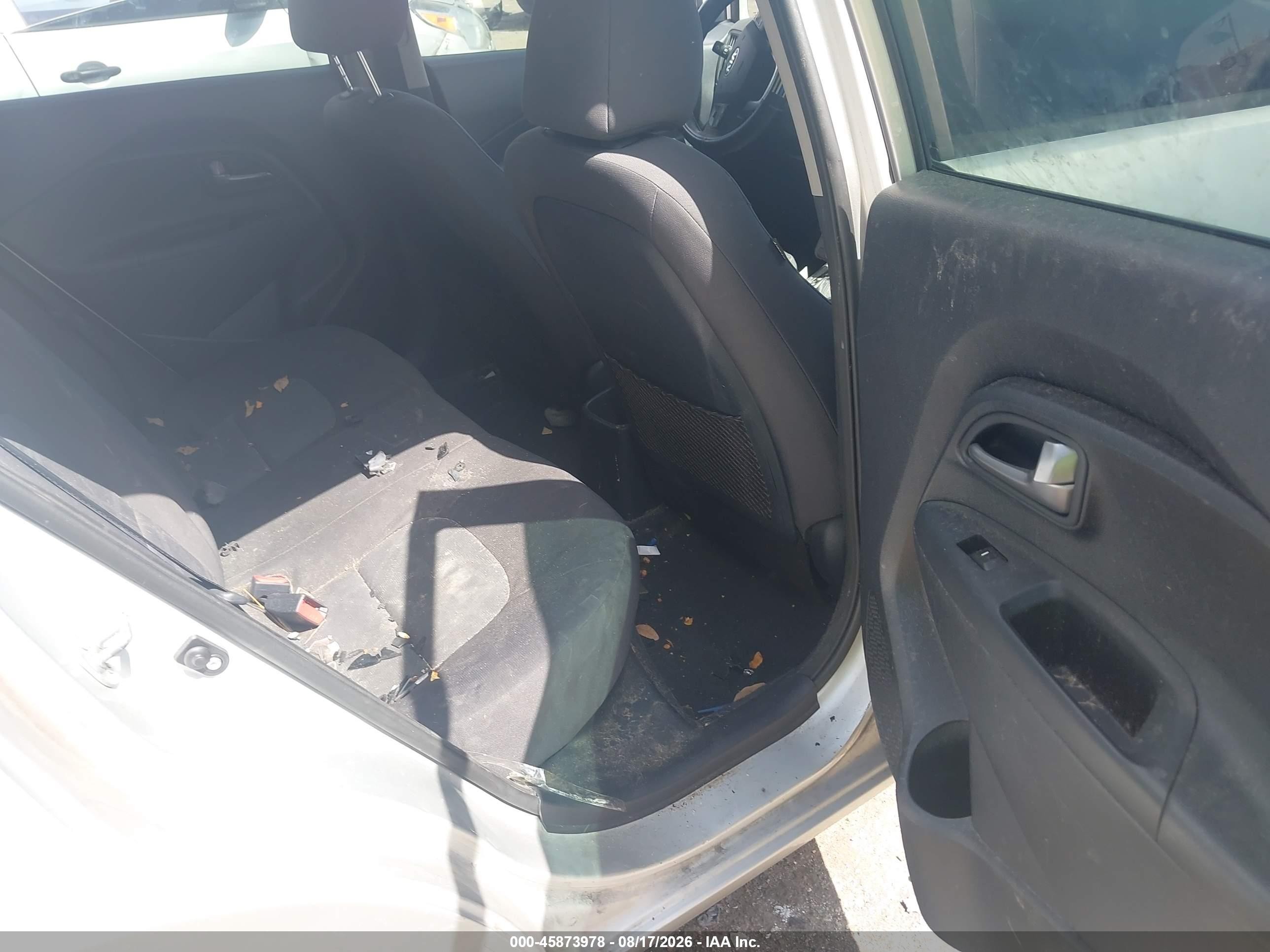 2013 Kia Rio Lx Silver vin: KNADM4A34D6300002