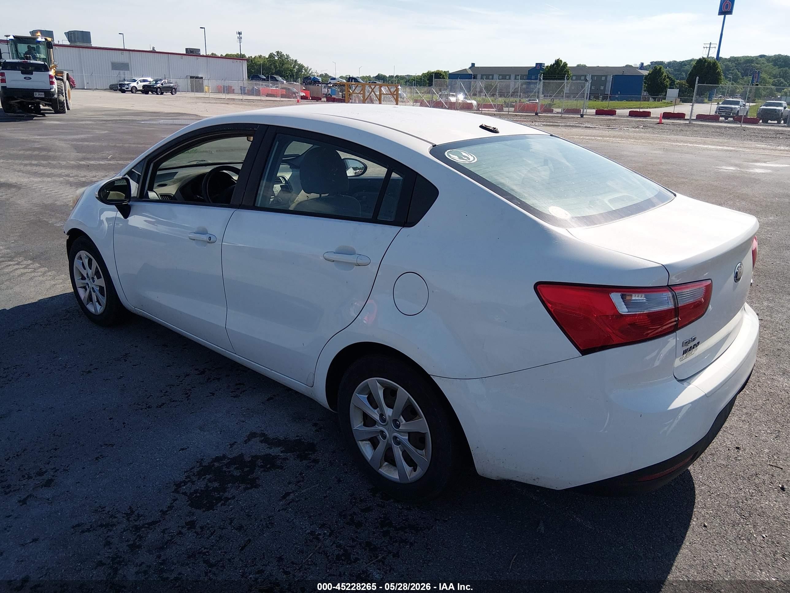 2014 Kia Rio Lx White vin: KNADM4A34E6419878