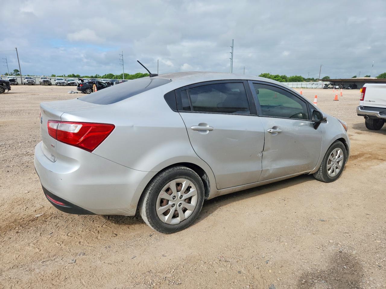 2013 Kia Rio Lx White vin: KNADM4A35D6281315