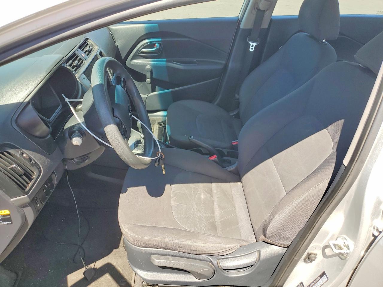 2014 Kia Rio Lx Silver vin: KNADM4A35E6354619