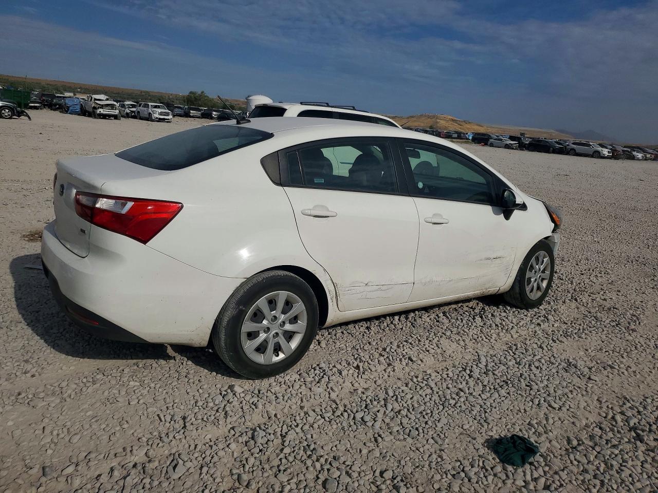 2015 Kia Rio Lx White vin: KNADM4A36F6485110