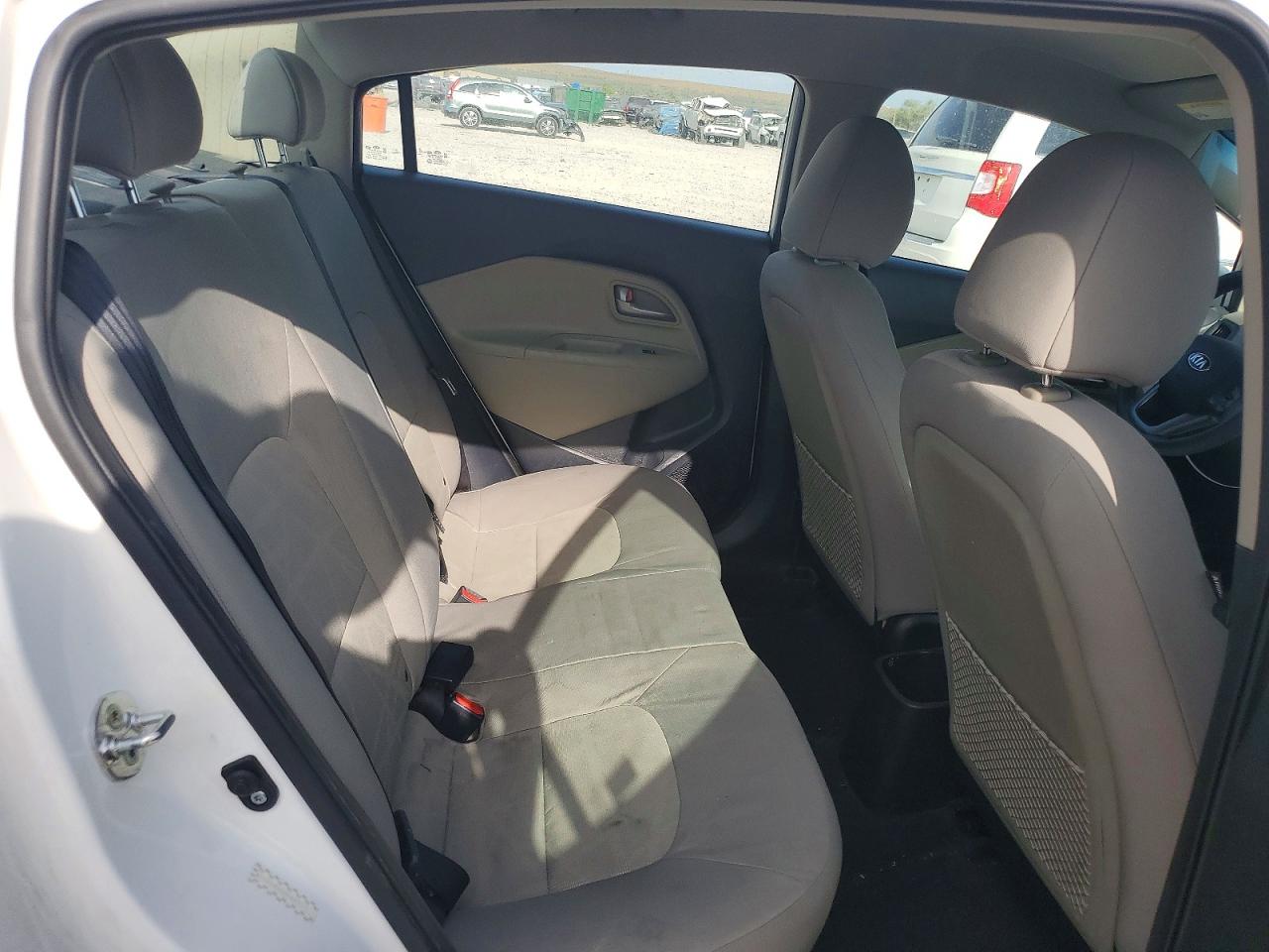 2015 Kia Rio Lx White vin: KNADM4A36F6485110