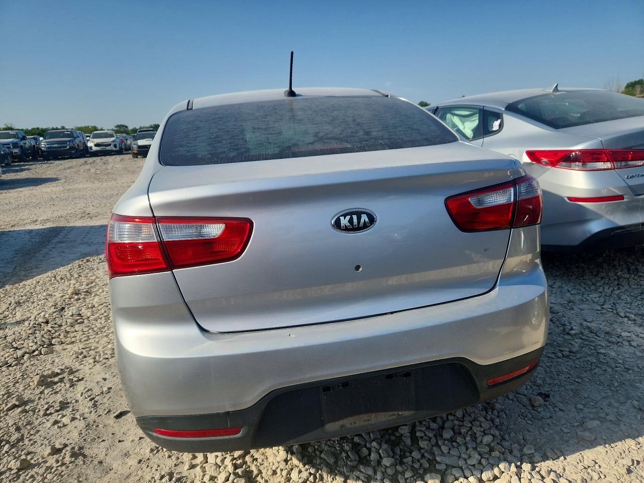 2015 Kia Rio Lx Silver vin: KNADM4A37F6528000