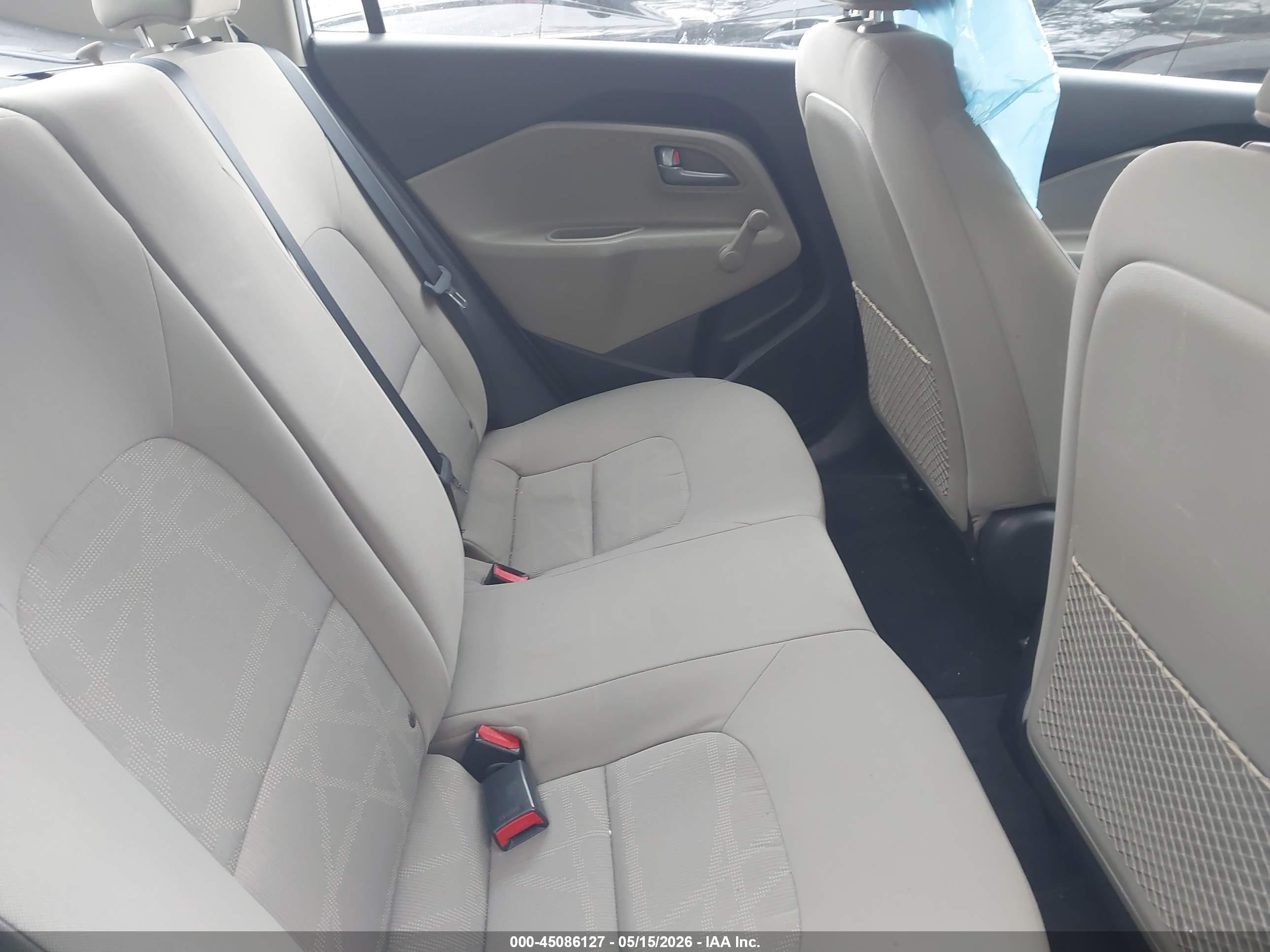 2017 Kia Rio Lx Silver vin: KNADM4A37H6012769