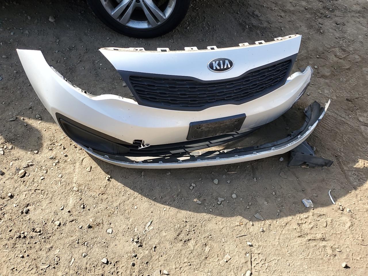 2015 Kia Rio Lx Silver vin: KNADM4A38F6428276