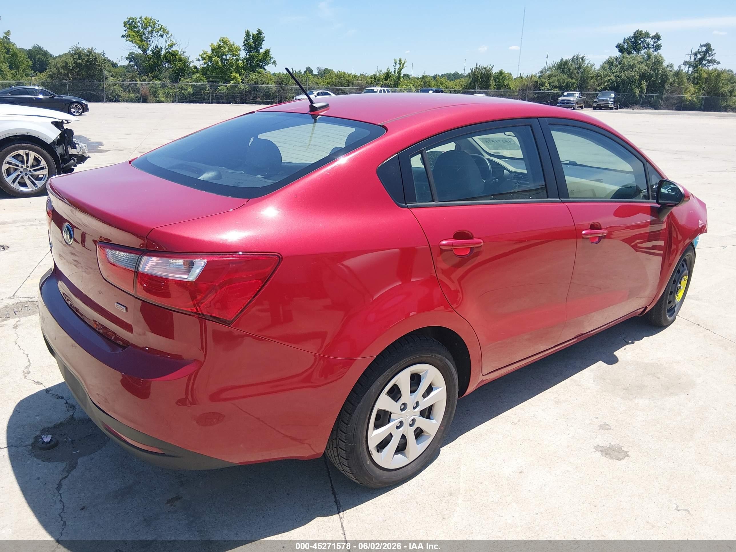 2015 Kia Rio Lx Красный vin: KNADM4A38F6455316