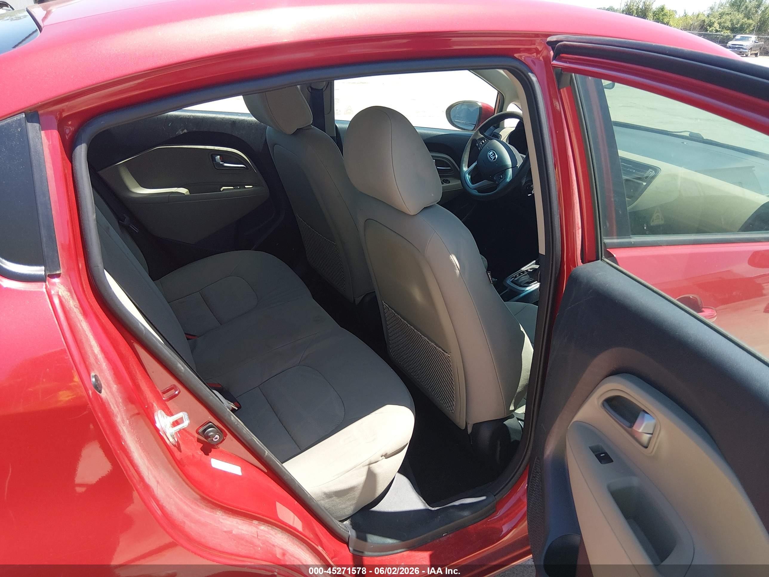 2015 Kia Rio Lx Красный vin: KNADM4A38F6455316
