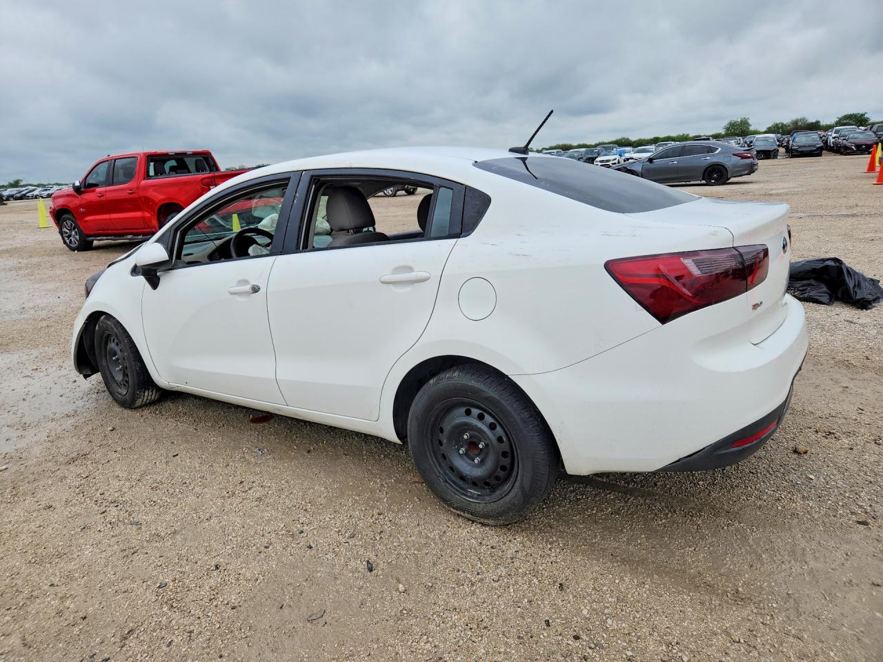 2015 Kia Rio Lx White vin: KNADM4A38F6457504
