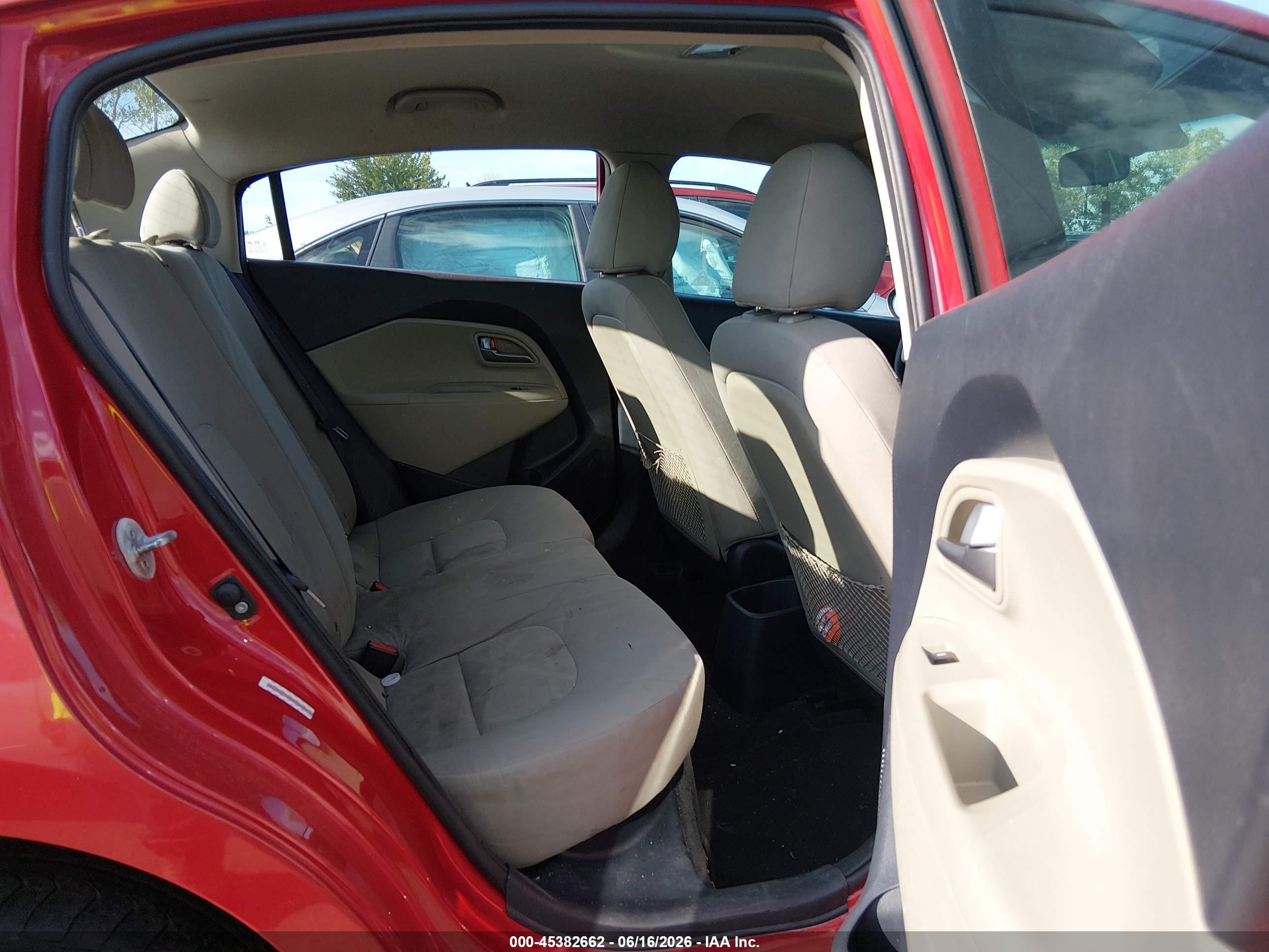 2015 Kia Rio Lx Red vin: KNADM4A39F6445409
