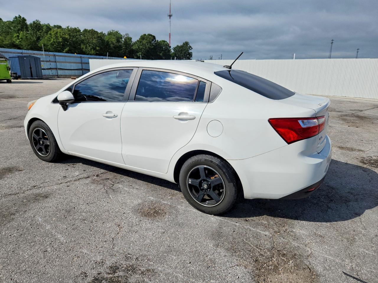 2015 Kia Rio Lx White vin: KNADM4A39F6447709