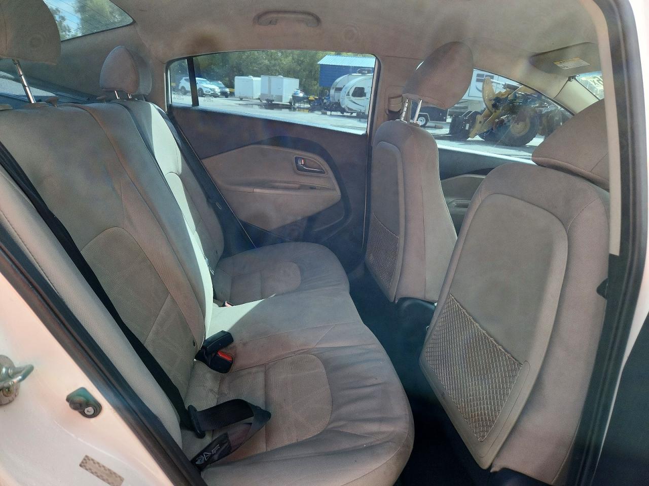 2015 Kia Rio Lx White vin: KNADM4A39F6447709