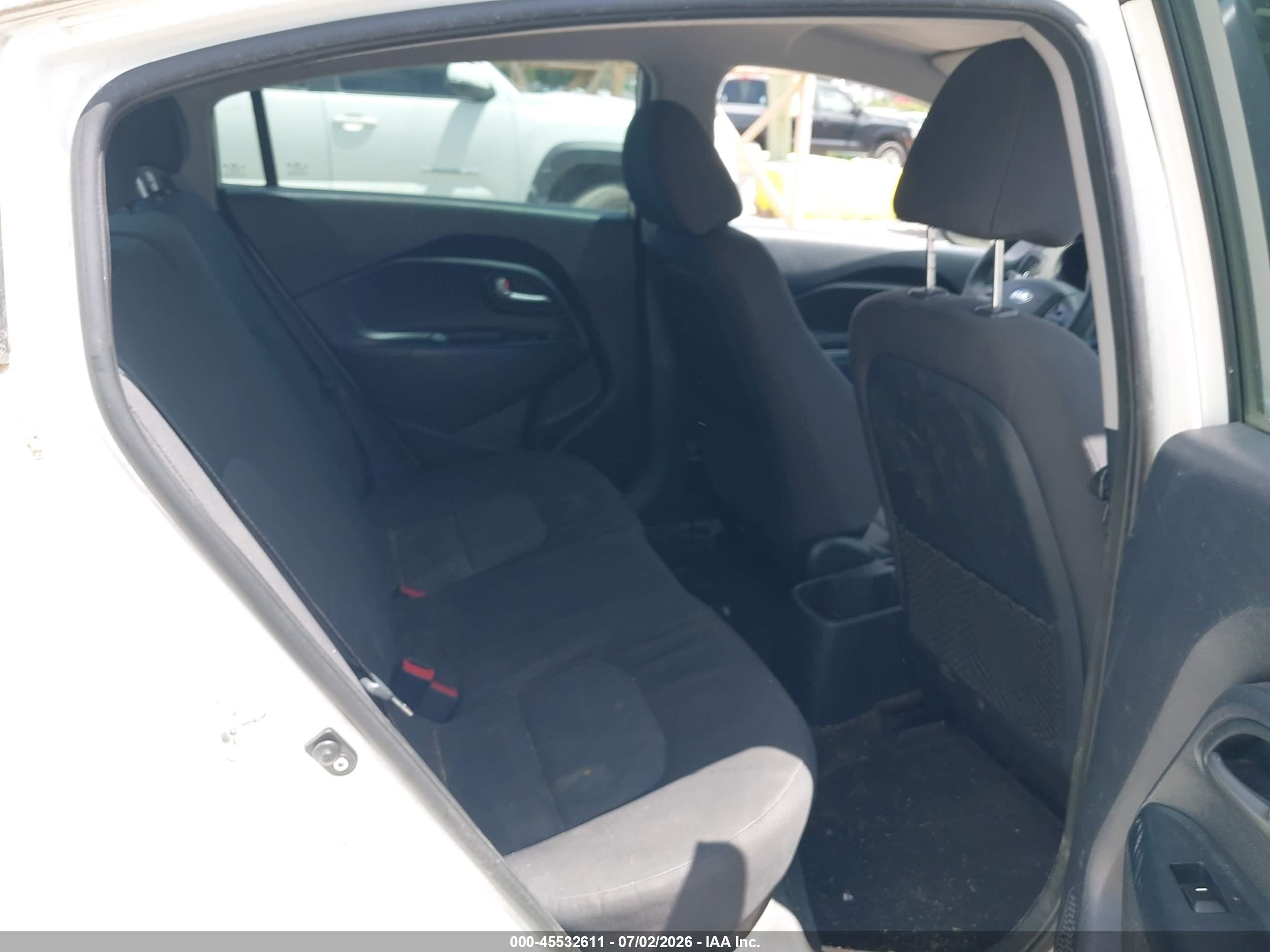 2015 Kia Rio Lx White vin: KNADM4A39F6452599