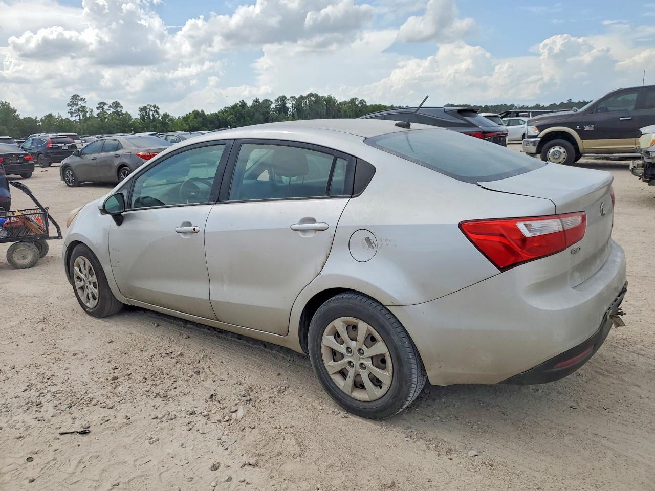 2015 Kia Rio Lx Silver vin: KNADM4A39F6505978